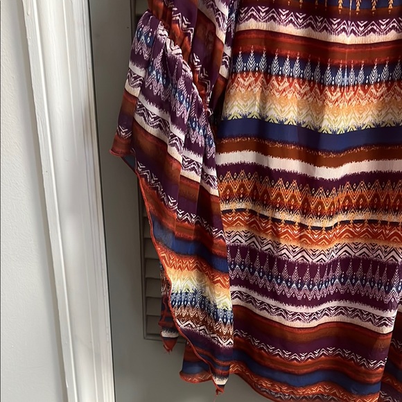 New Directions Colorful Patterned Blouse - Picture 5 of 6